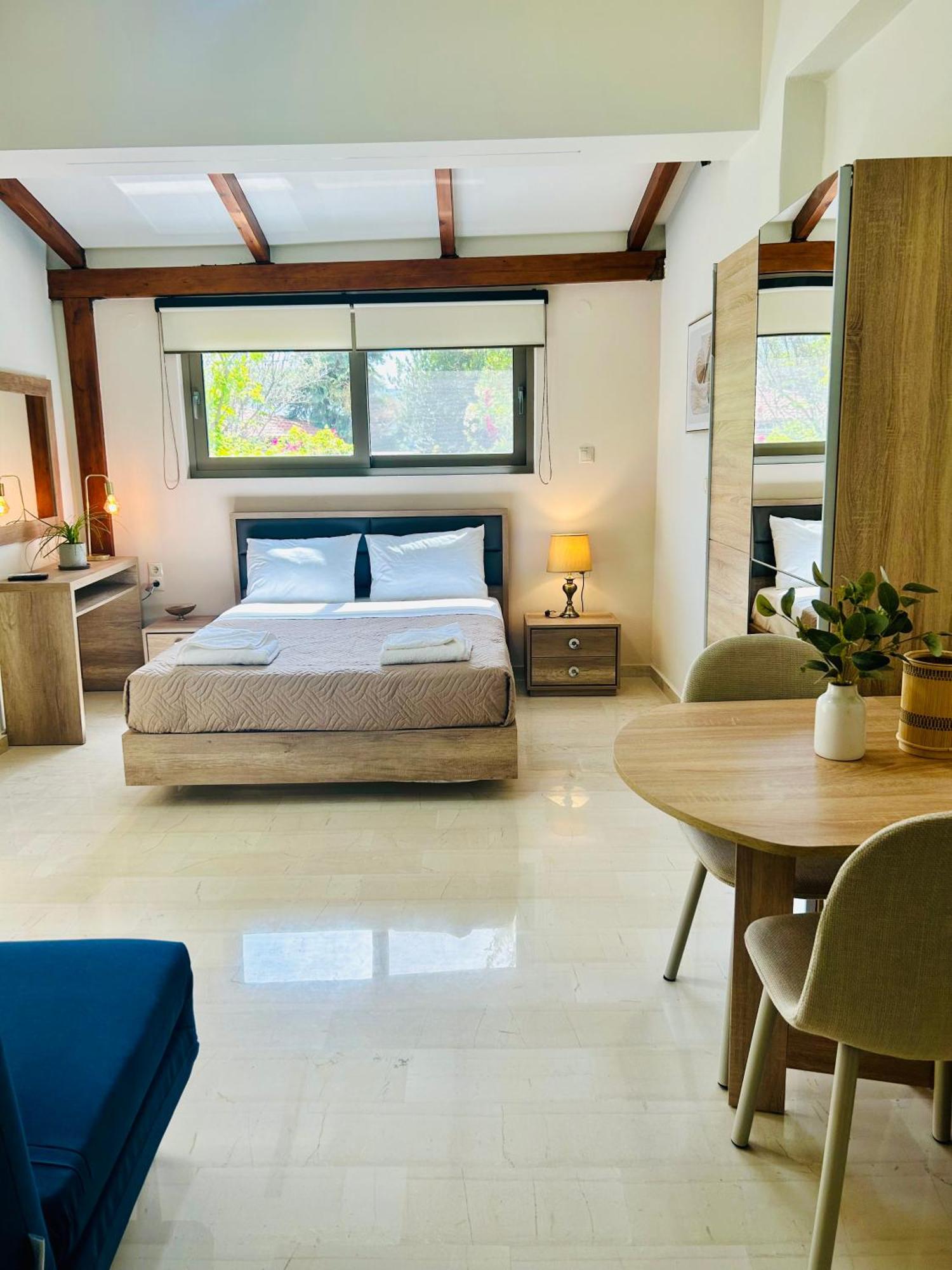 Esperia Apartments 普拉坦斯 外观 照片