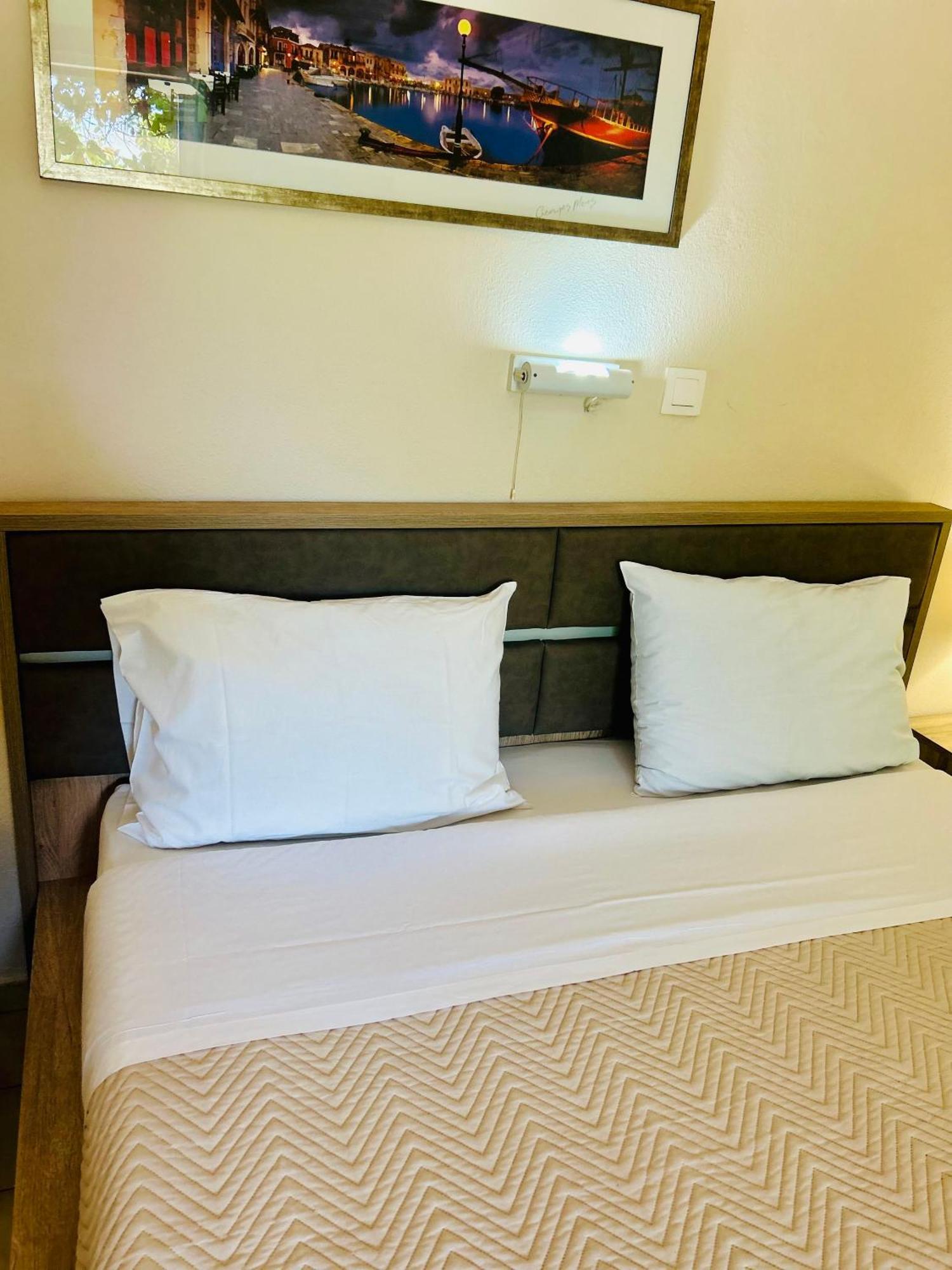 Esperia Apartments 普拉坦斯 外观 照片